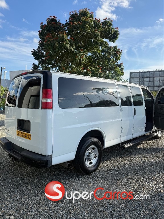 2016 Chevrolet Express G3500 — foto 3 / 11