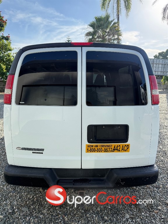 2016 Chevrolet Express G3500 — foto 4 / 11