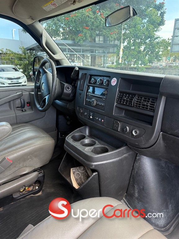 2016 Chevrolet Express G3500 — foto 10 / 11