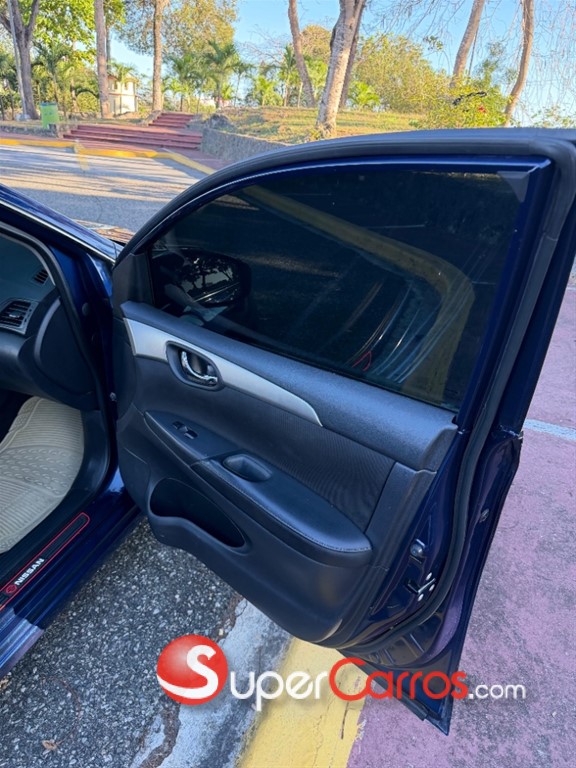 2019 Nissan Sentra S — foto 5 / 12