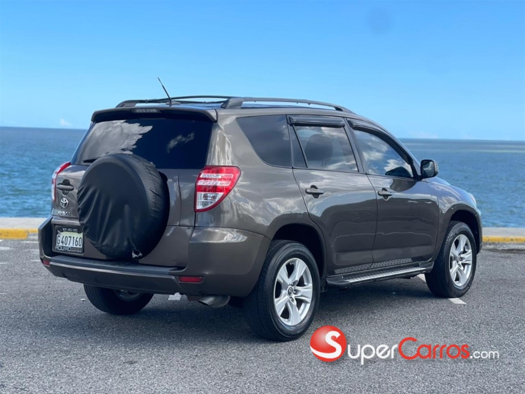 2011 Toyota RAV4 LE PLUS — foto 5 / 10