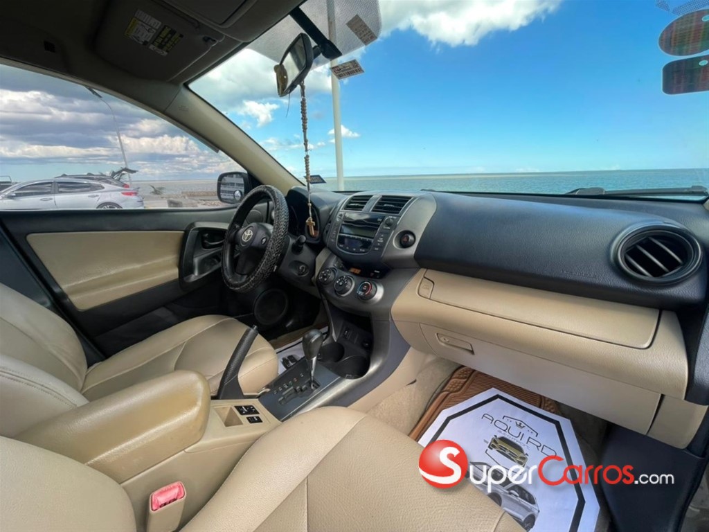 2011 Toyota RAV4 LE PLUS — foto 6 / 10
