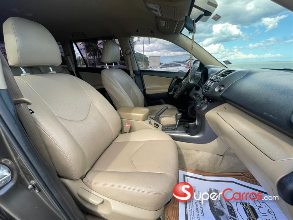 2011 Toyota RAV4 LE PLUS — foto 7 / 10