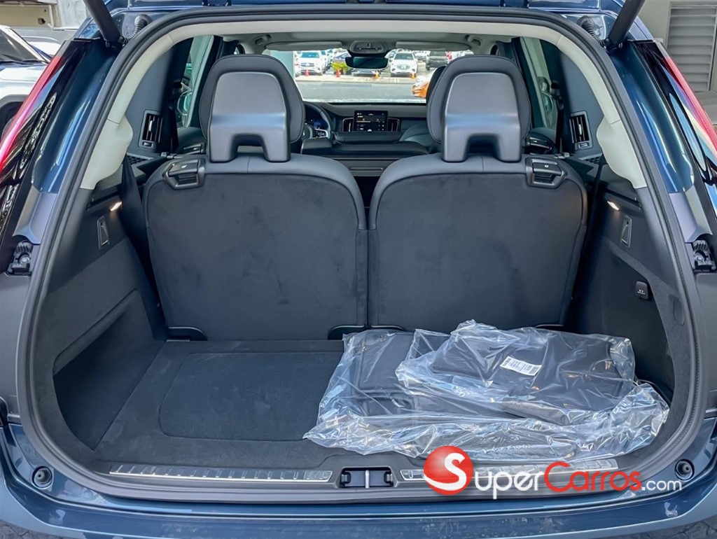 2026 Volvo XC90 T8 Excellence — foto 9 / 12