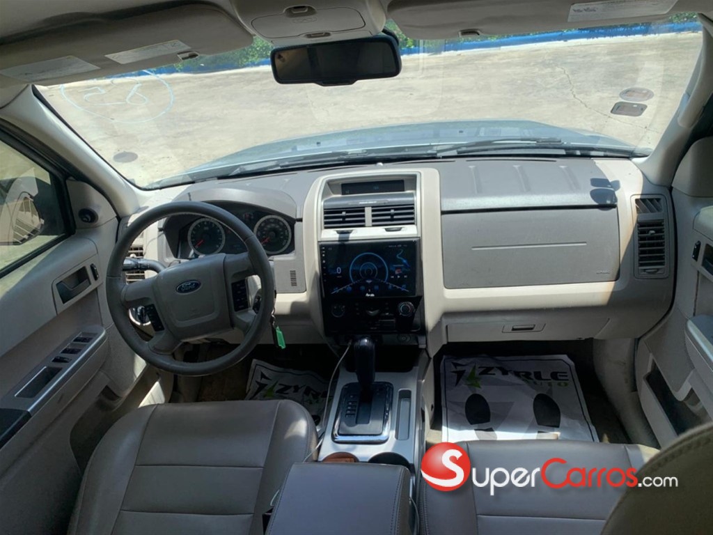 2010 Ford Escape XLT — foto 3 / 6