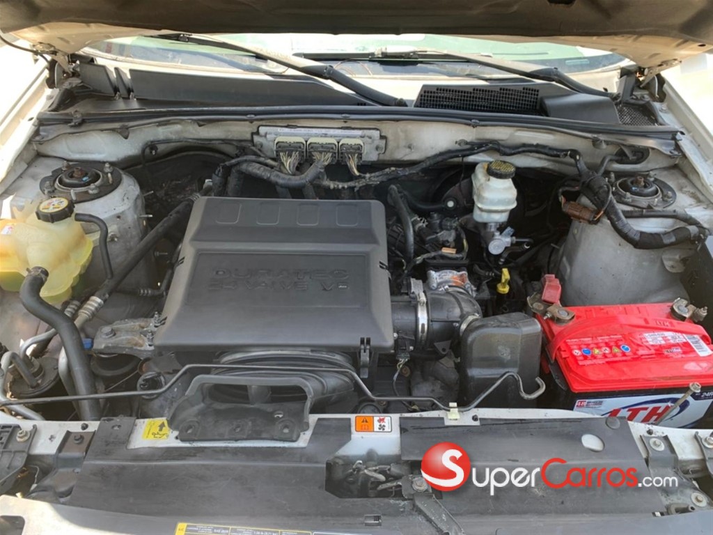 2010 Ford Escape XLT — foto 5 / 6