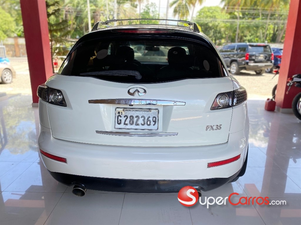 2006 Infiniti FX-35 — foto 8 / 12