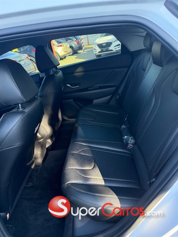 2021 Hyundai Avante — foto 7 / 8