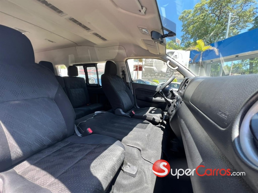 2024 Nissan Urvan — foto 6 / 12