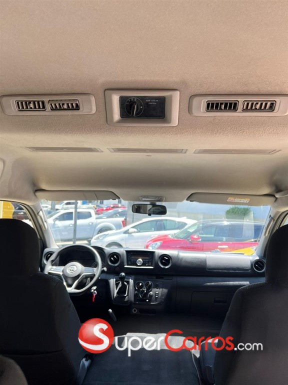 2024 Nissan Urvan — foto 8 / 12