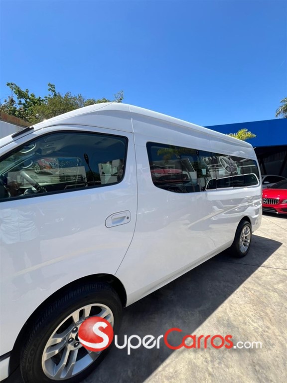 2024 Nissan Urvan — foto 11 / 12