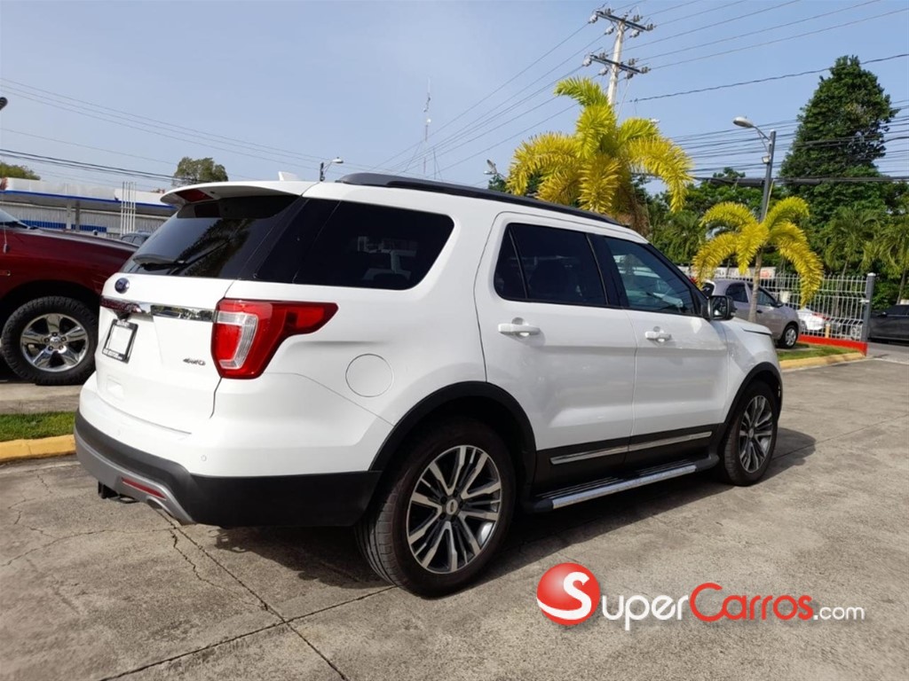2017 Ford Explorer XLT — foto 7 / 12