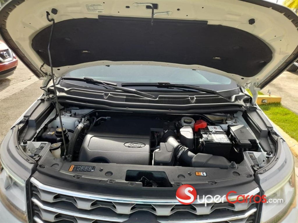 2017 Ford Explorer XLT — foto 12 / 12