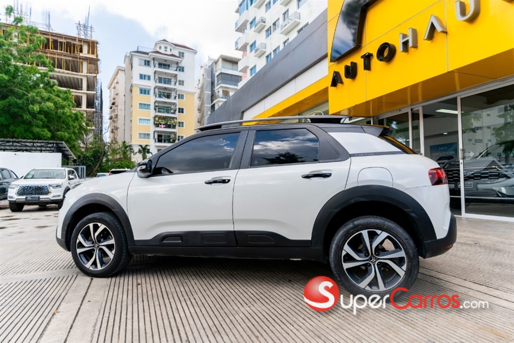 2023 Citroen C-4 Cactus Shine — foto 2 / 10