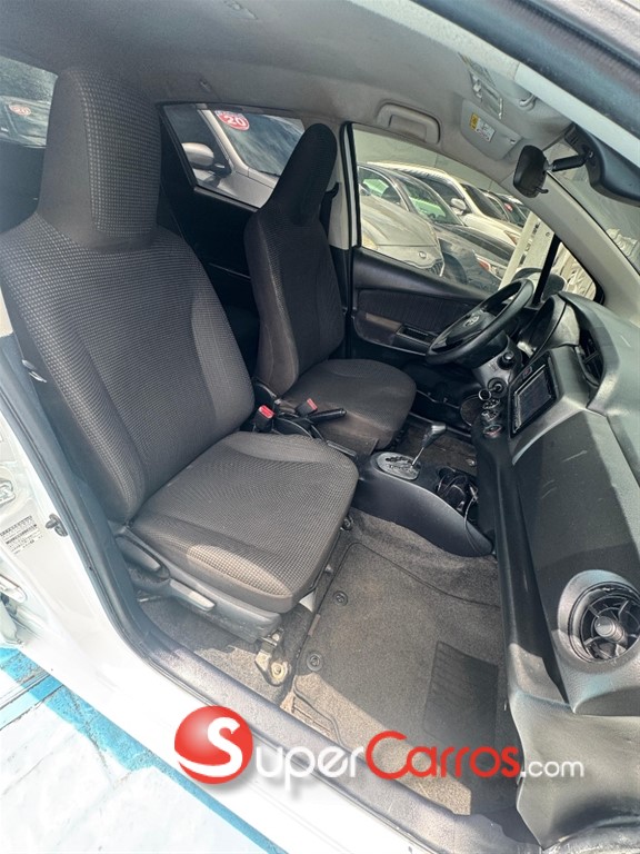 2018 Toyota VITZ — foto 9 / 11