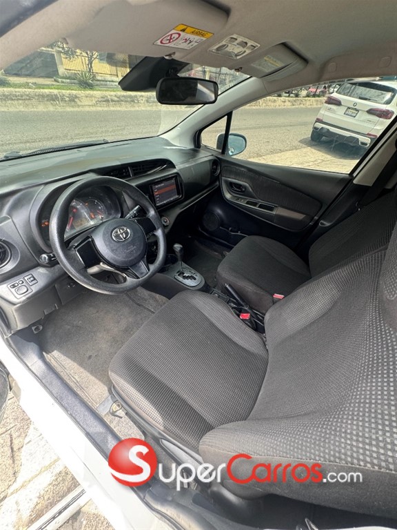2018 Toyota VITZ — foto 10 / 11