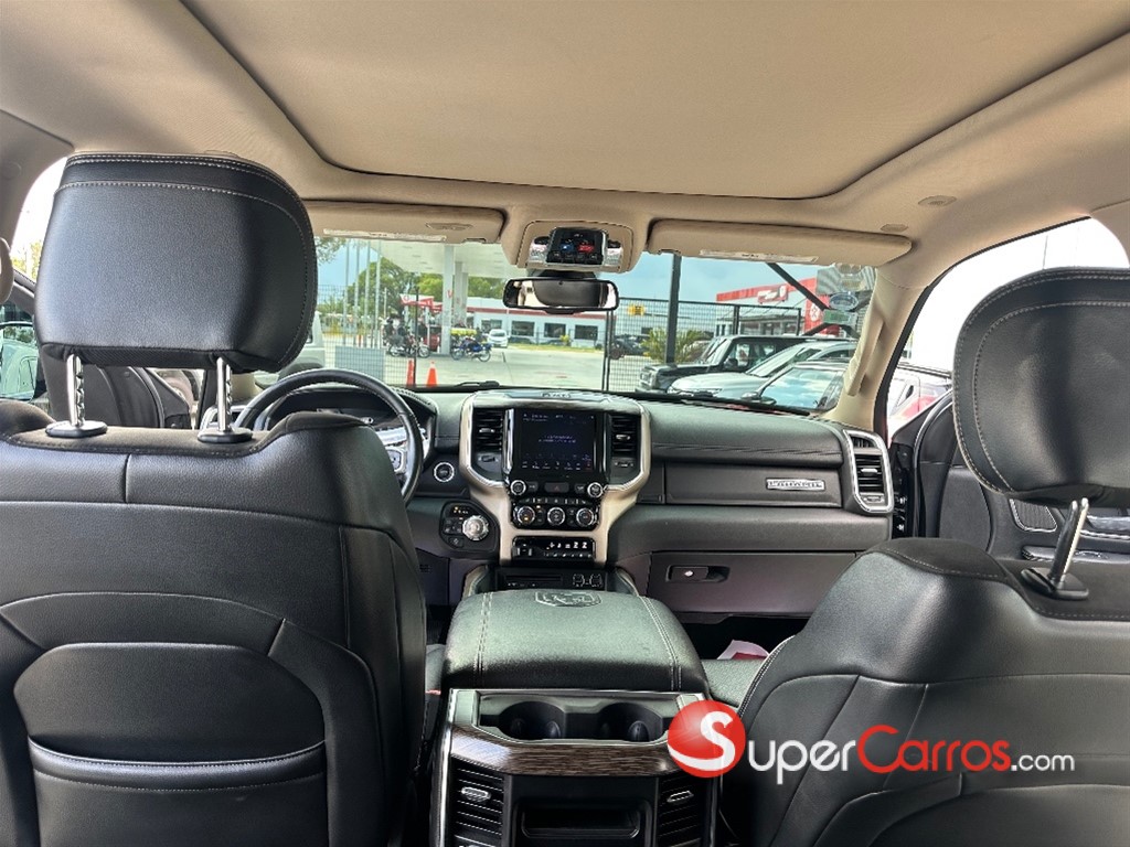 2019 Ram 1500 Laramie Crew Cab — foto 11 / 12