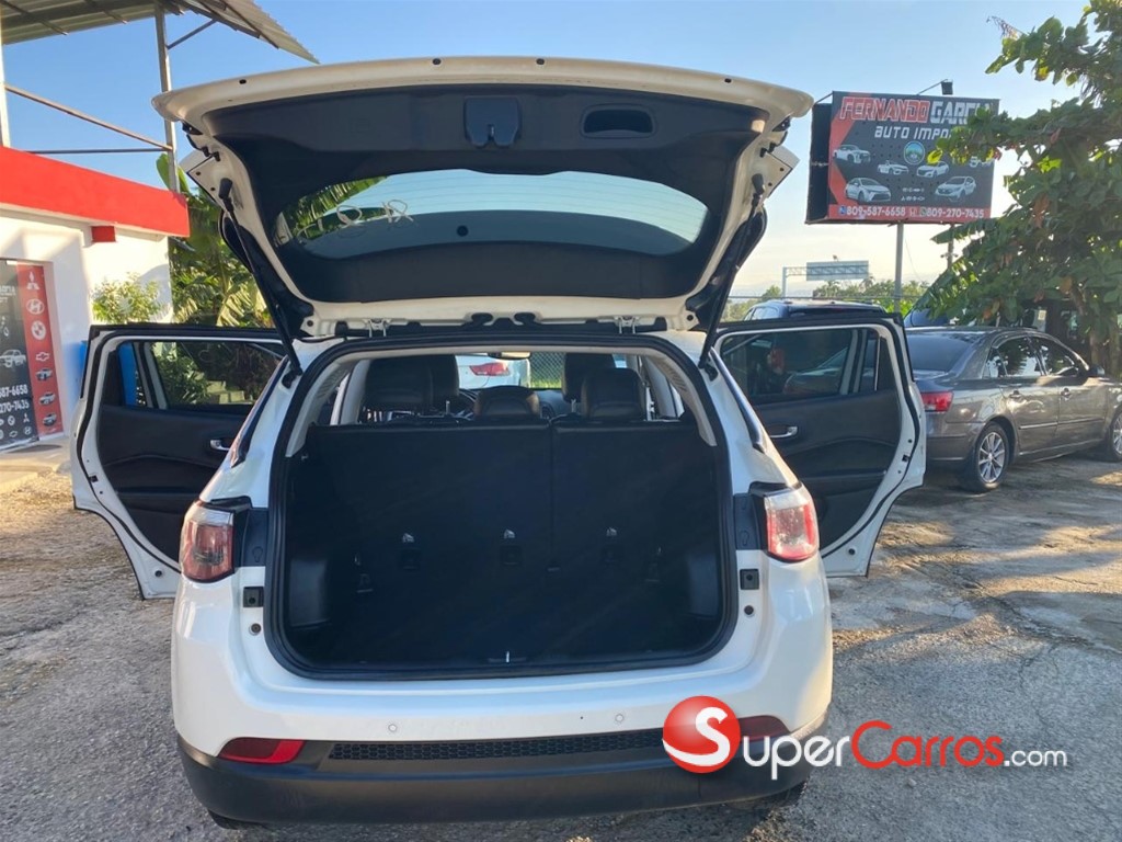 2019 Jeep Compass — foto 6 / 12