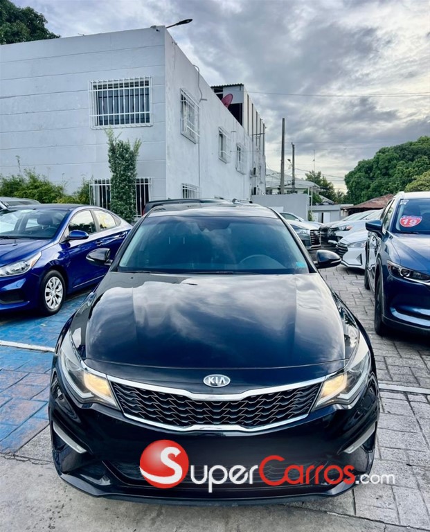 2019 Kia Optima FE — foto 2 / 12