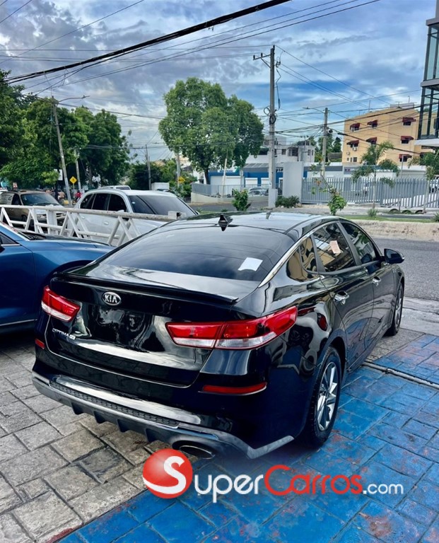 2019 Kia Optima FE — foto 3 / 12