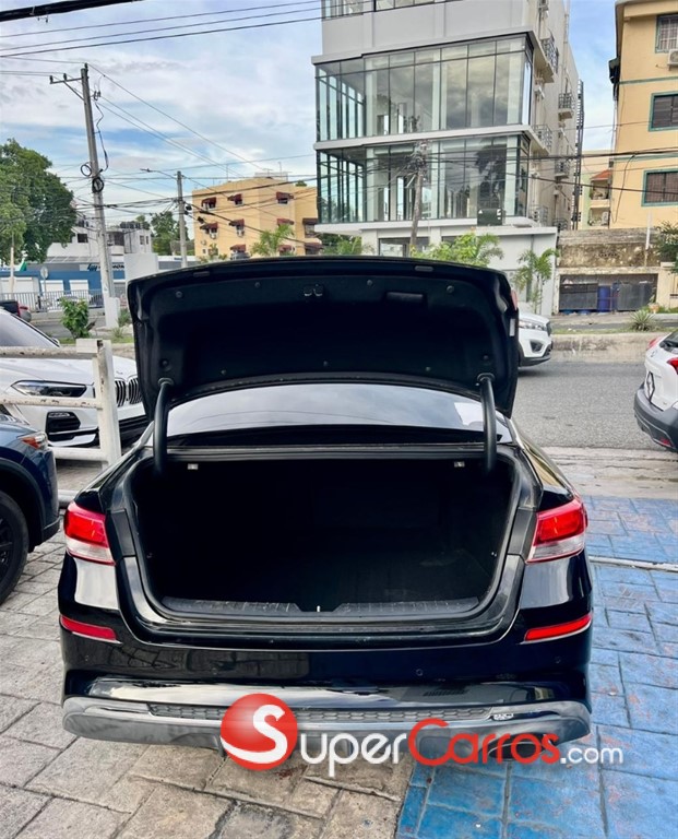 2019 Kia Optima FE — foto 6 / 12