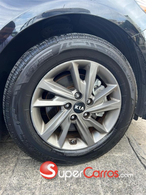 2019 Kia Optima FE — foto 11 / 12