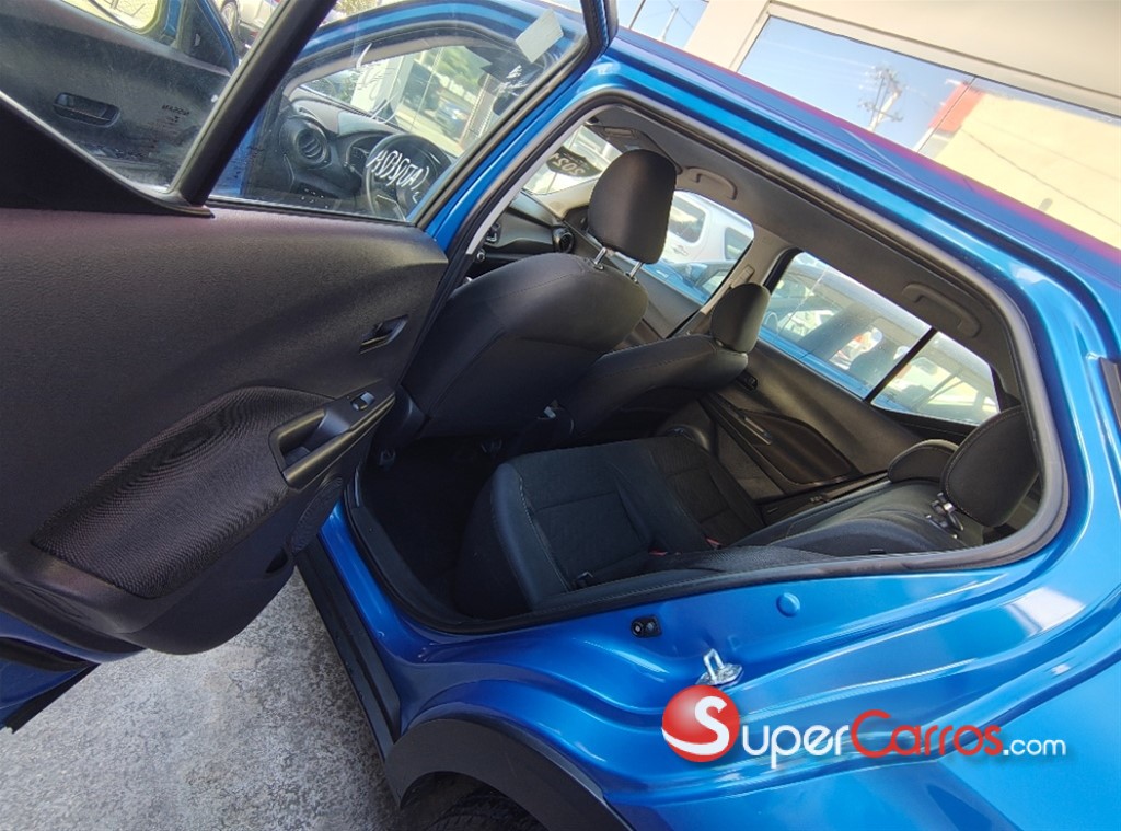 2021 Nissan Kicks SV — foto 5 / 9