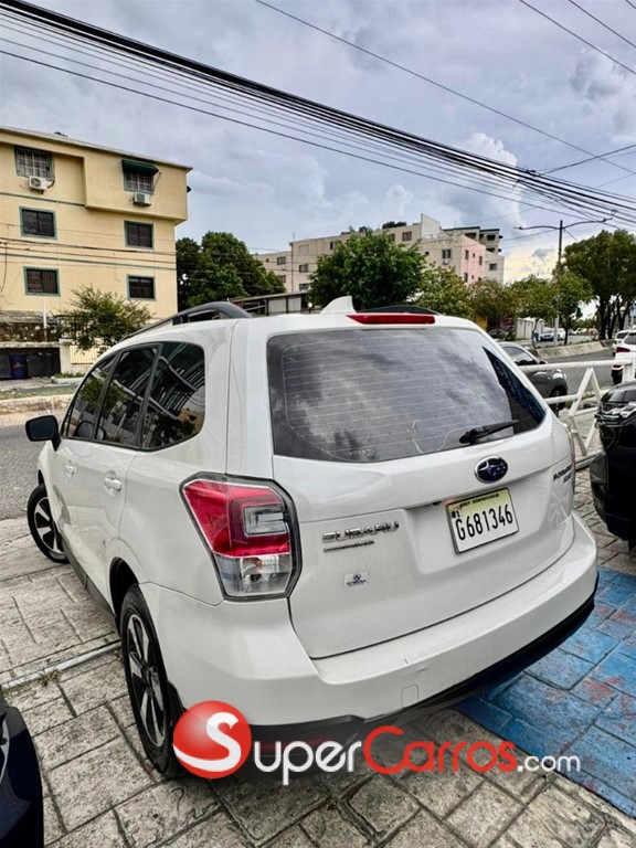 2017 Subaru Forester — foto 5 / 12