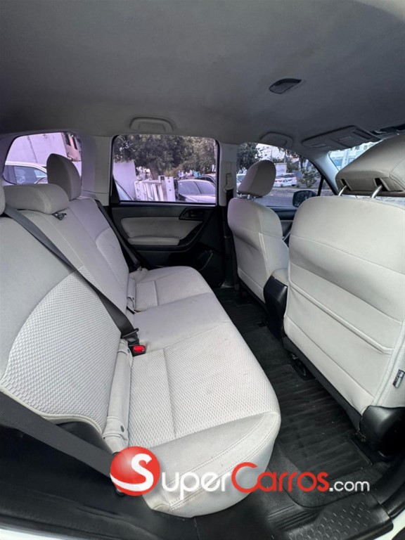 2017 Subaru Forester — foto 9 / 12