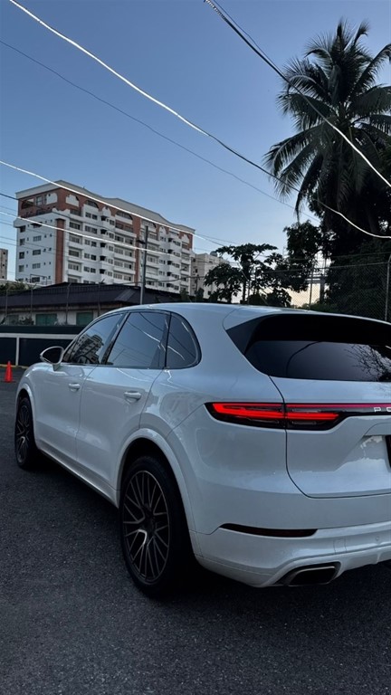 2019 Porsche Cayenne Coupe — foto 10 / 12