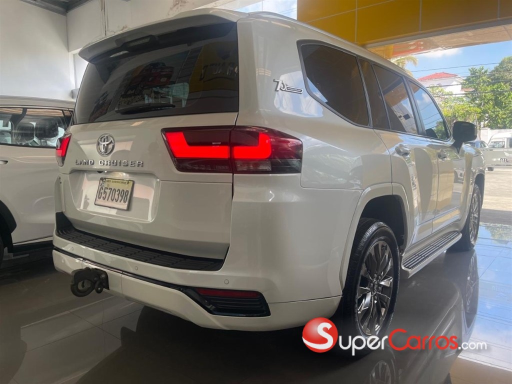 2022 Toyota Land Cruiser 70 ANIVERSARIO — foto 5 / 10