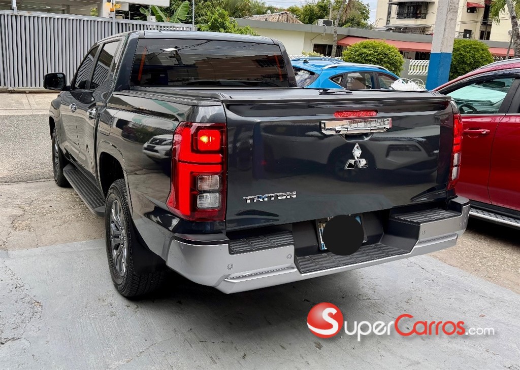 2025 Mitsubishi Motors L 200 Triton — foto 9 / 12