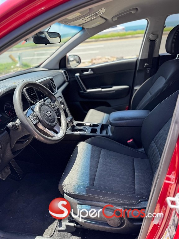 2020 Kia Sportage LX — foto 8 / 11