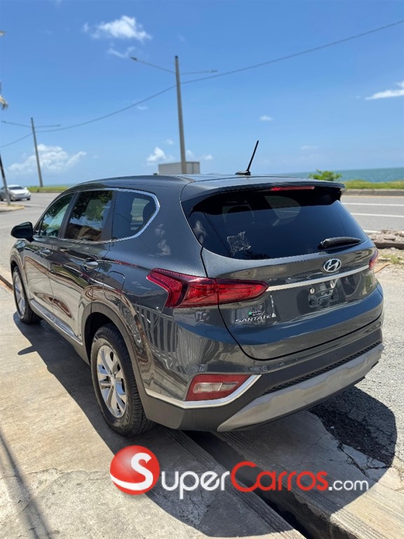 2020 Hyundai Santa Fe SE — foto 7 / 11