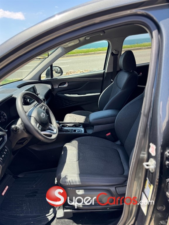 2020 Hyundai Santa Fe SE — foto 8 / 11