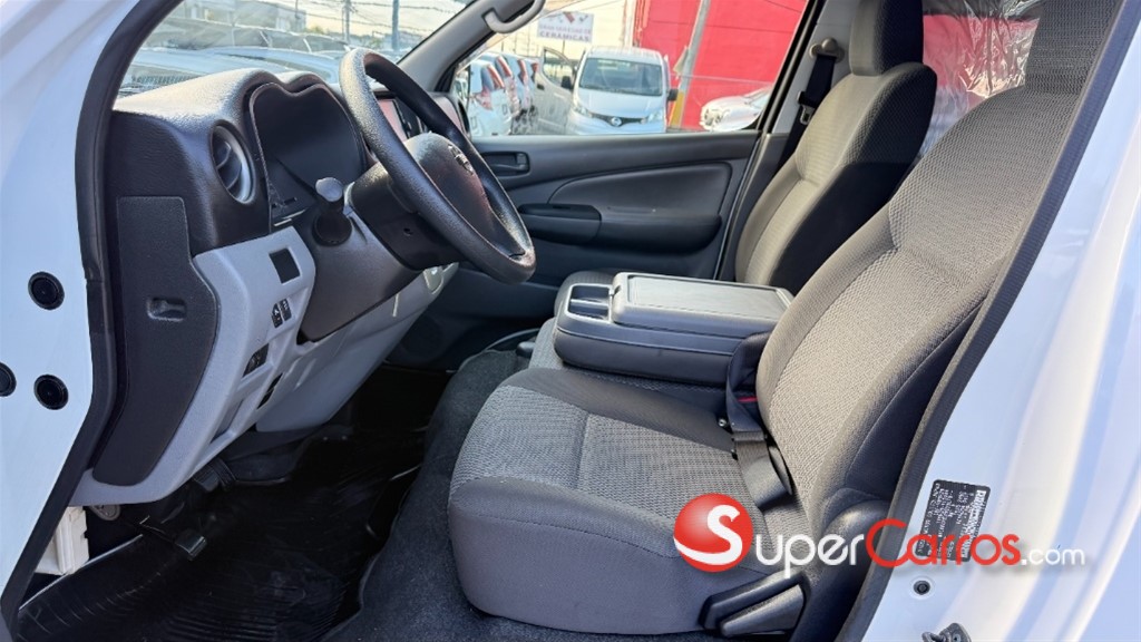 2020 Nissan Caravan — foto 3 / 12