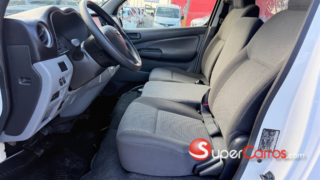 2020 Nissan Caravan — foto 10 / 12
