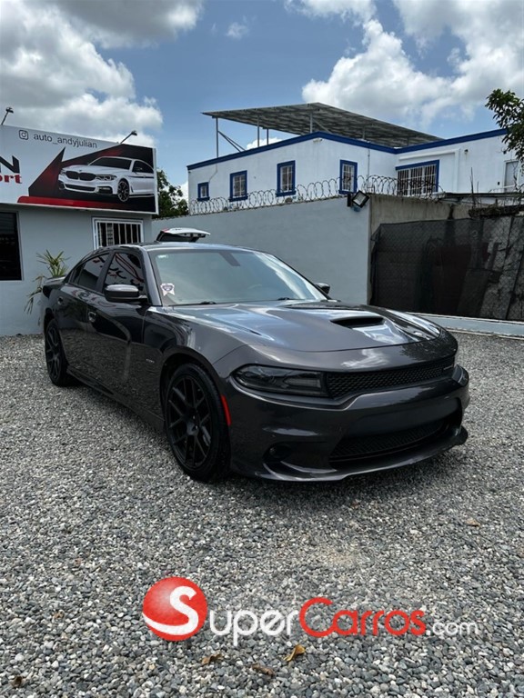 2019 Dodge Charger RT — foto 2 / 12
