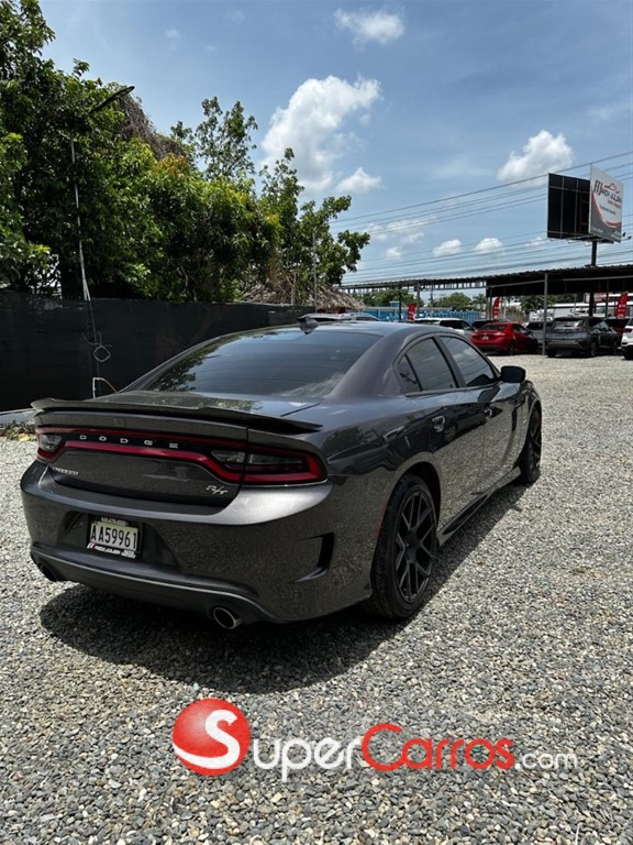 2019 Dodge Charger RT — foto 4 / 12