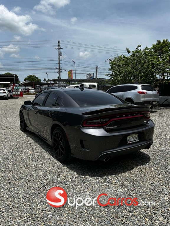 2019 Dodge Charger RT — foto 5 / 12