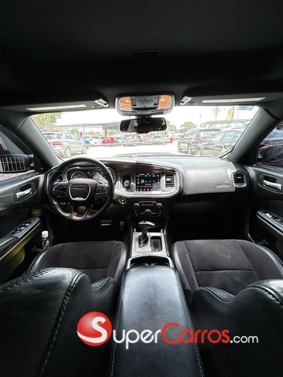 2019 Dodge Charger RT — foto 8 / 12