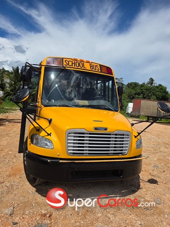 2013 Freightliner C2 — foto 8 / 8
