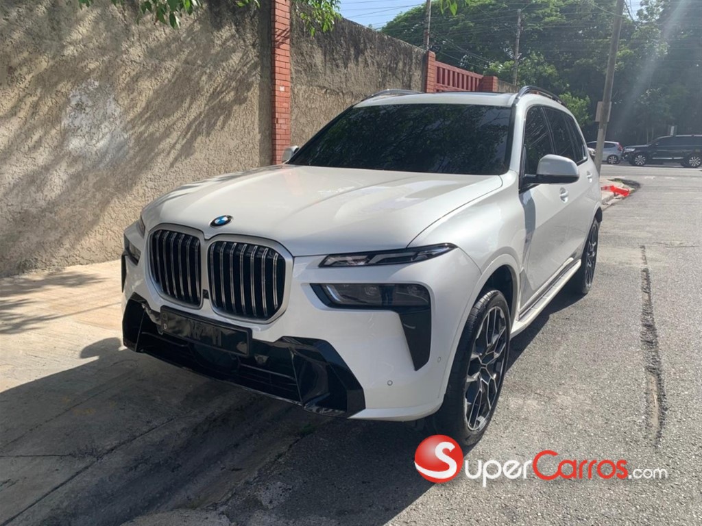 2023 BMW X 7 xDrive 40i Mpackage