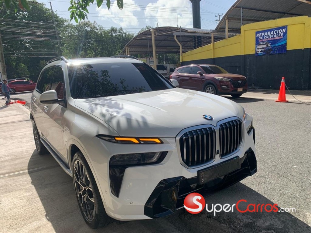 2023 BMW X 7 xDrive 40i Mpackage — foto 4 / 12