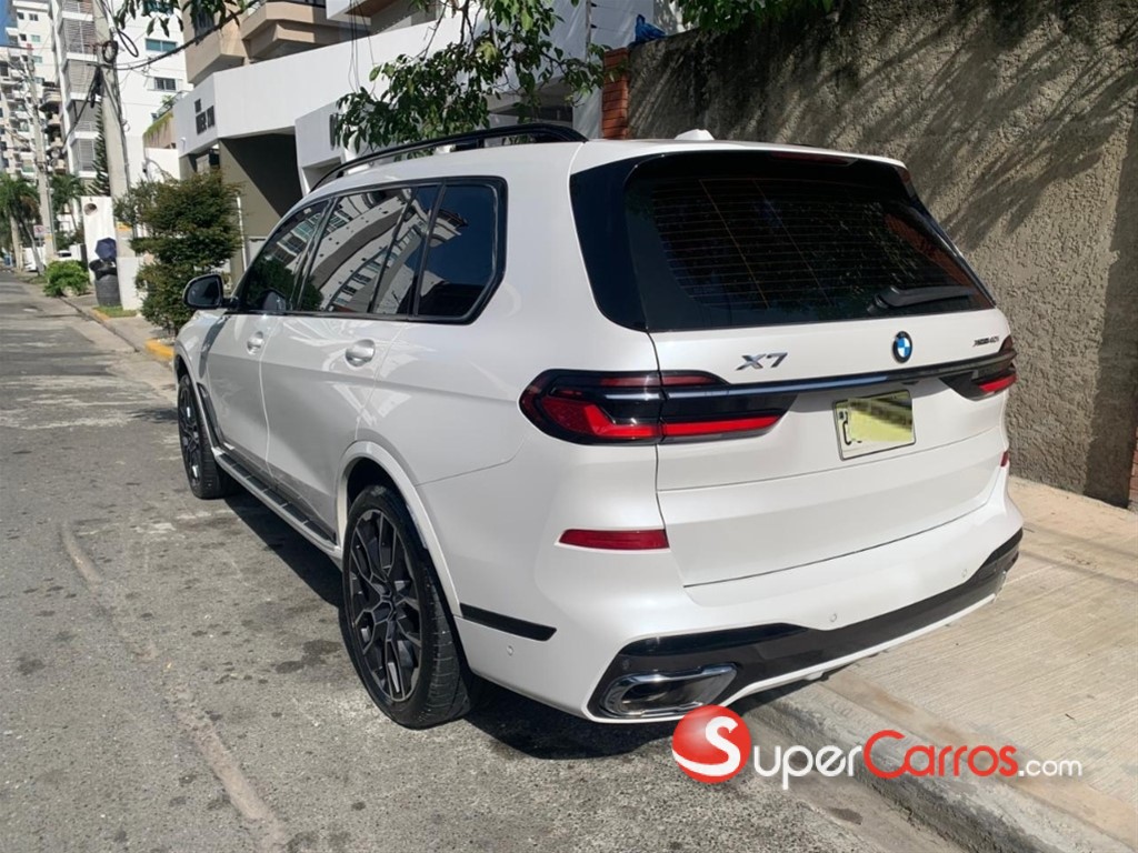 2023 BMW X 7 xDrive 40i Mpackage — foto 9 / 12