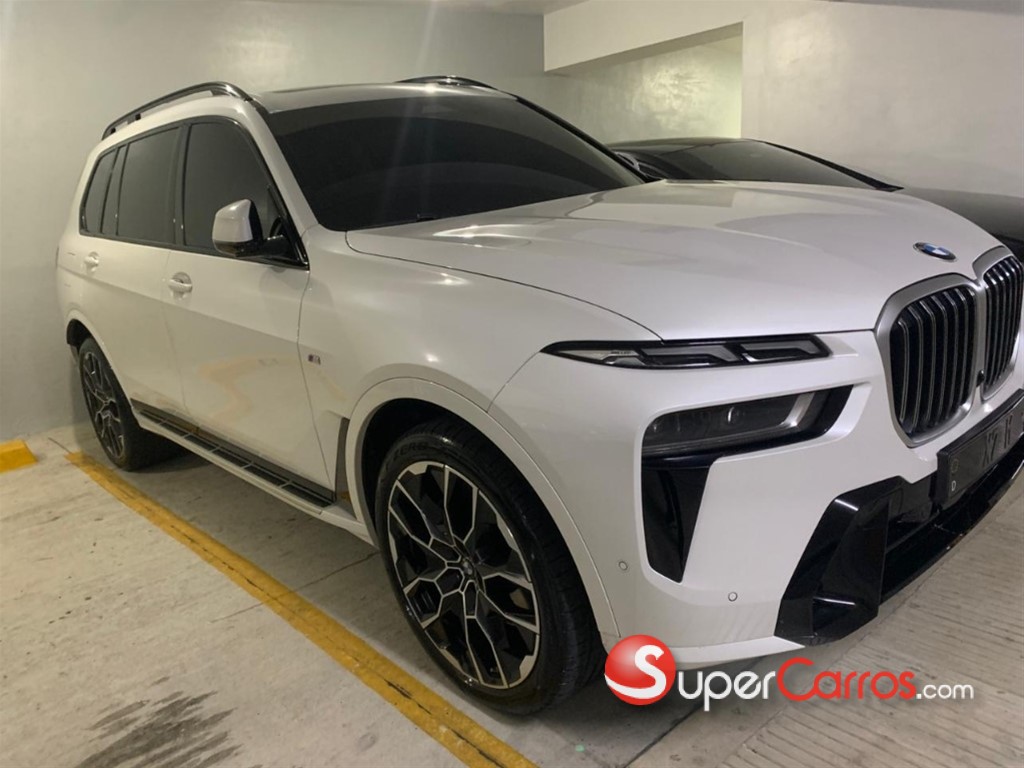 2023 BMW X 7 xDrive 40i Mpackage — foto 10 / 12