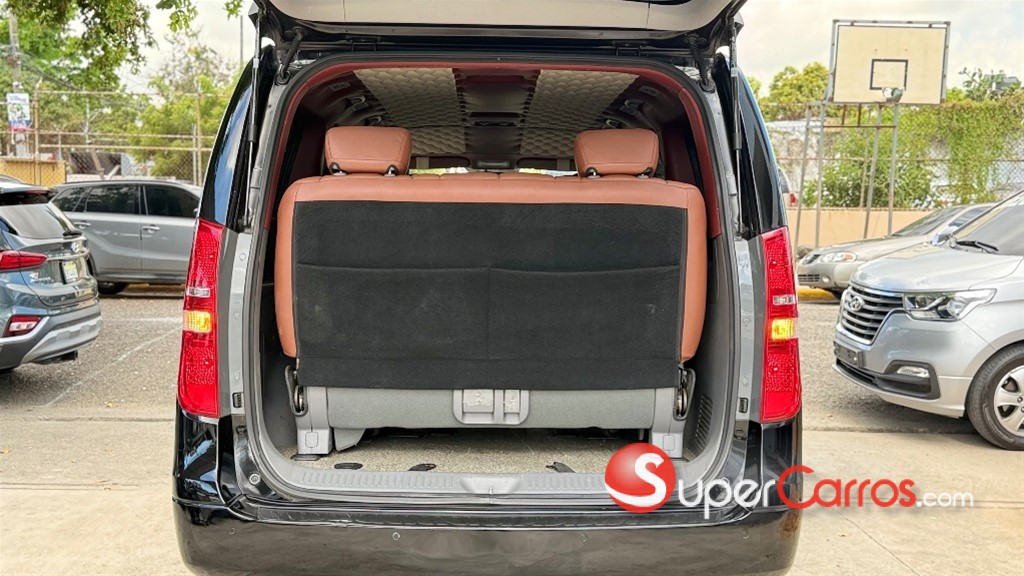 2020 Hyundai Grand Starex — foto 10 / 11