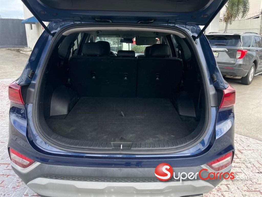 2019 Hyundai Santa Fe SE — foto 3 / 9
