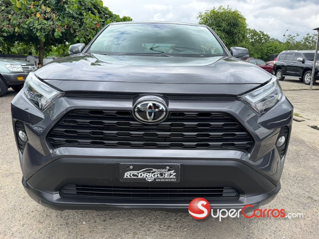 2025 Toyota RAV4 LE — foto 3 / 12