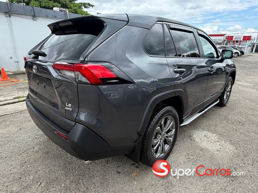 2025 Toyota RAV4 LE — foto 4 / 12